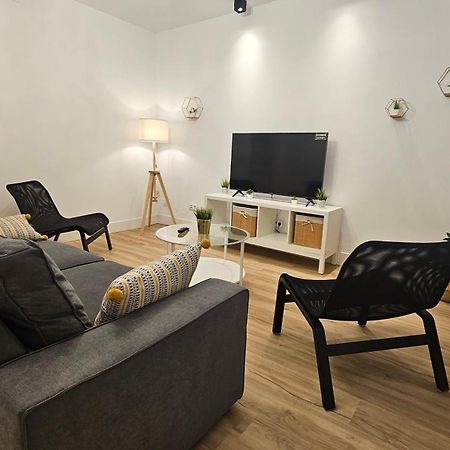 Apartamentos En El Centro - Plaza De Amboage - Wifi フェロル エクステリア 写真