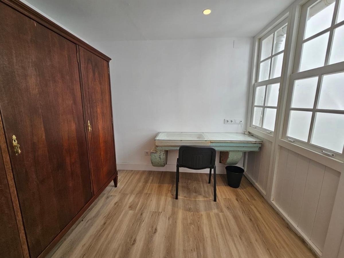 Apartamentos En El Centro - Plaza De Amboage - Wifi フェロル エクステリア 写真