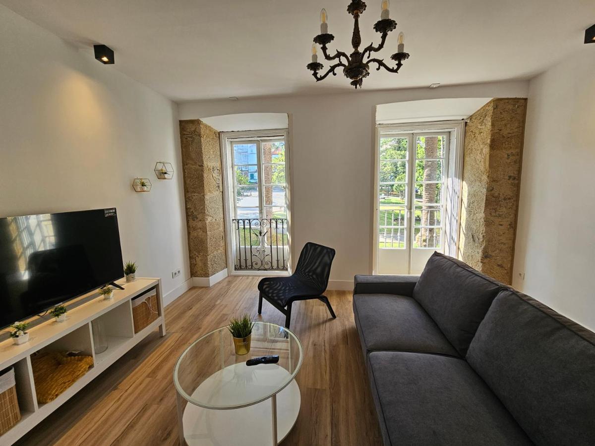 Apartamentos En El Centro - Plaza De Amboage - Wifi フェロル エクステリア 写真