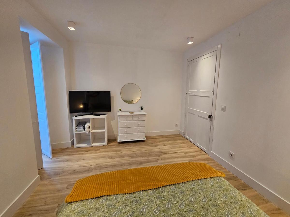 Apartamentos En El Centro - Plaza De Amboage - Wifi フェロル エクステリア 写真