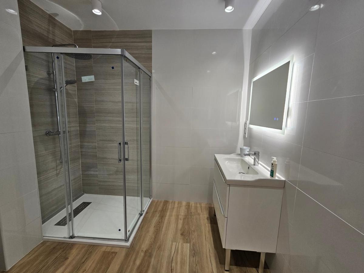 Apartamentos En El Centro - Plaza De Amboage - Wifi フェロル エクステリア 写真
