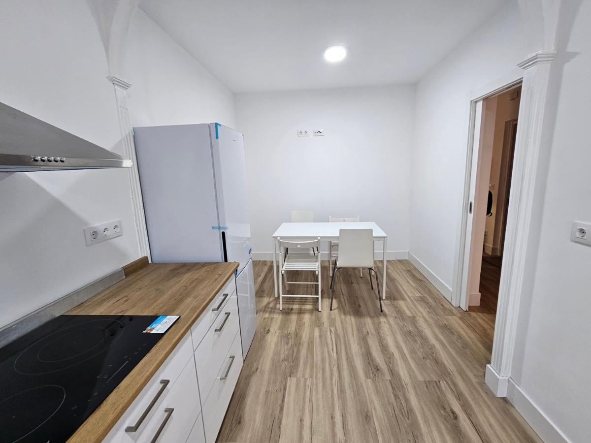 Apartamentos En El Centro - Plaza De Amboage - Wifi フェロル エクステリア 写真