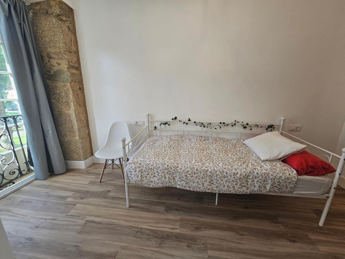 Apartamentos En El Centro - Plaza De Amboage - Wifi フェロル エクステリア 写真
